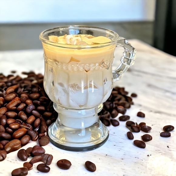 ⚠️SALE Candle // Caramel Macchiato Coffee Handmade Candle SEND OFFERS🥳 - Picture 4 of 7